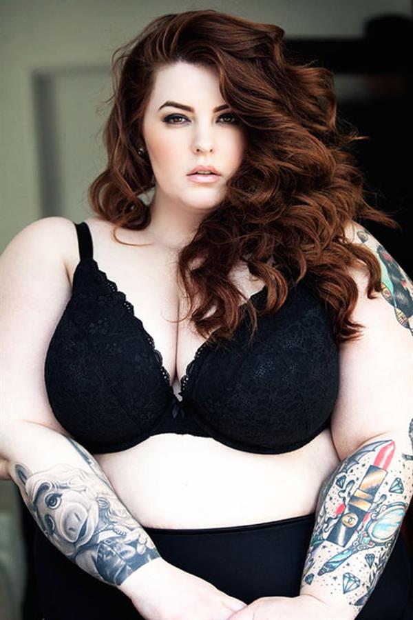 Tess Holliday in lingerie