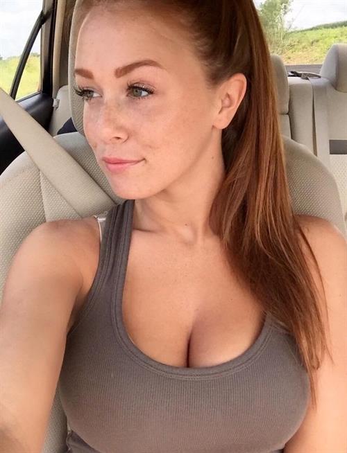 Leanna Decker
