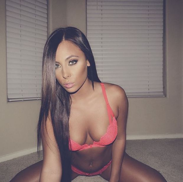 Gianna Nicole in lingerie taking a selfie