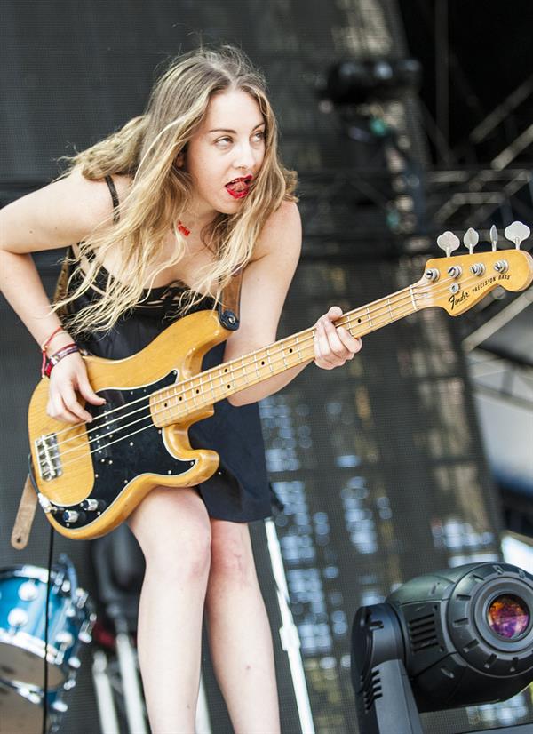 Este Haim