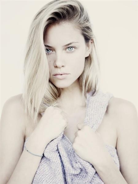 This girl is mistaken for Kate Upton pretty much everywhere on the internet.