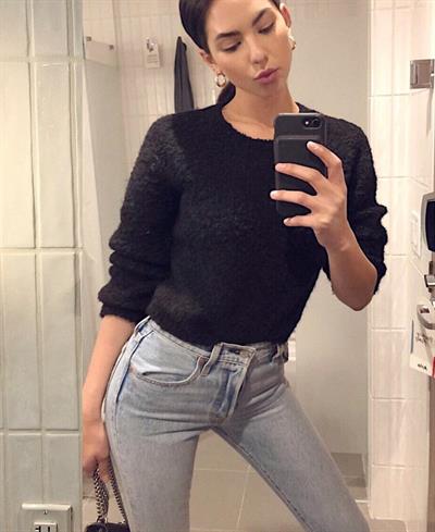 Christen Harper taking a selfie