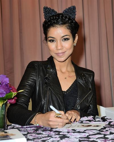 Jhené Aiko