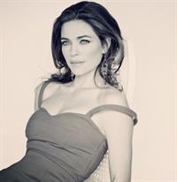 Amelia Heinle