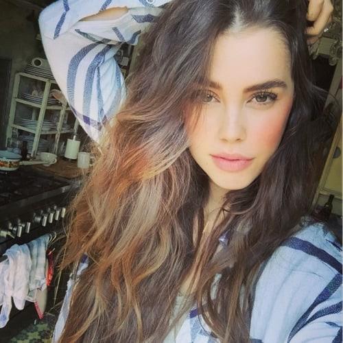 Jessica Buch taking a selfie