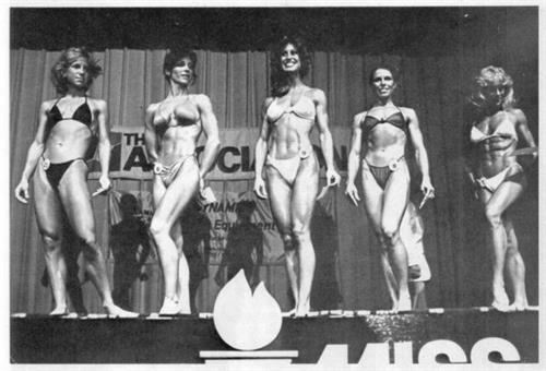 Lynn Conkwright Bikini Pictures Lynn Conkwright in a bikini