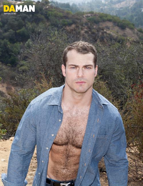 Shawn Roberts