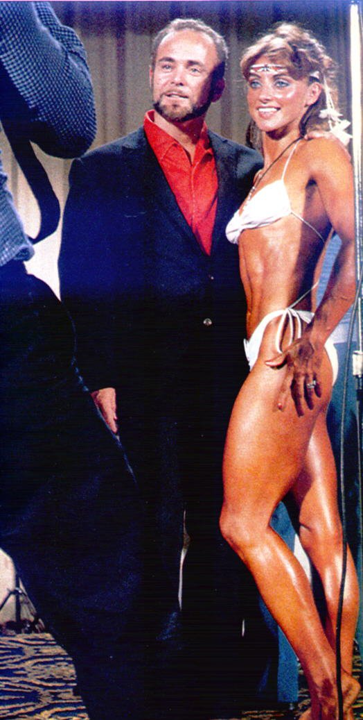 Kike Elomaa in a bikini