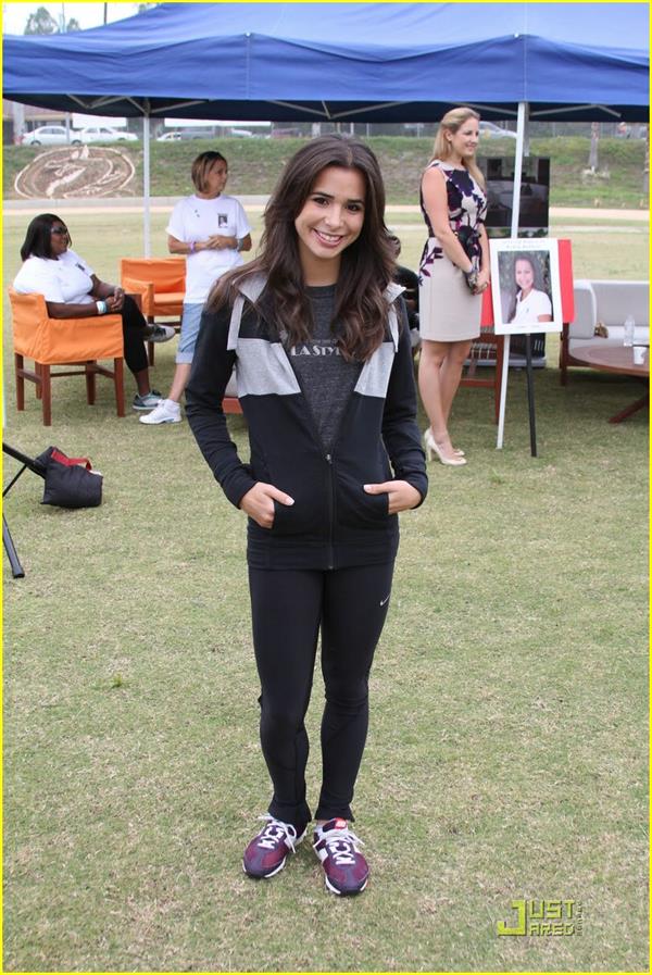Josie Loren