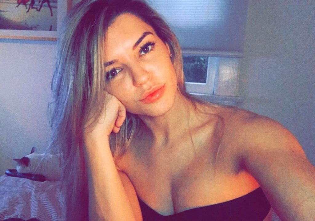 Nikki Blackketter taking a selfie