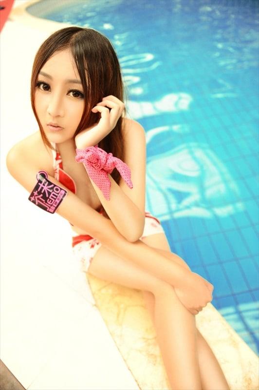 Hu Shi Qi in a bikini