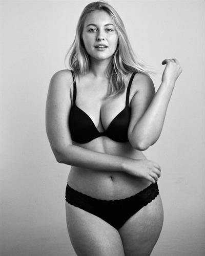 Baillie Riddell in lingerie