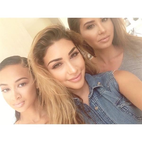 Chantel Jeffries taking a selfie