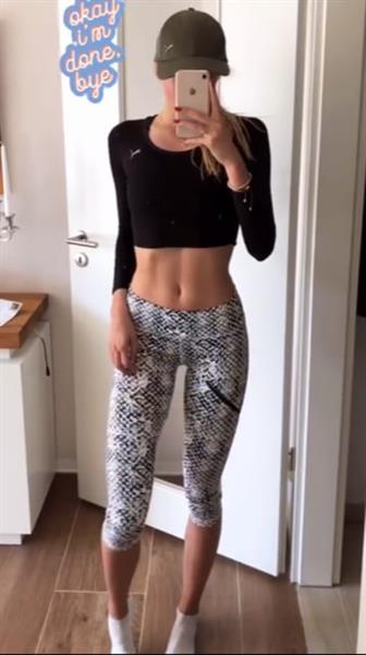 Alica Schmidt taking a selfie