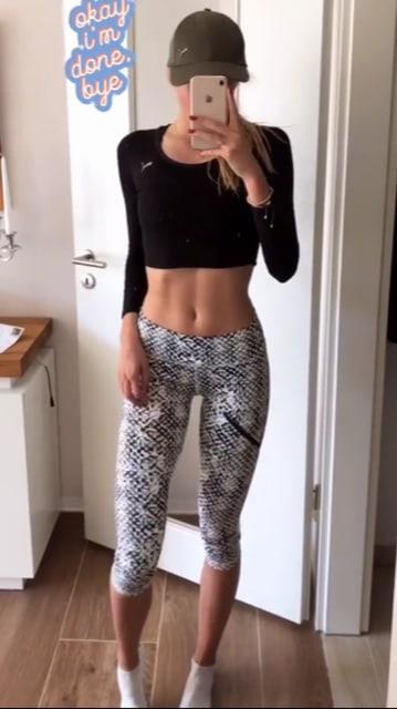 Alica Schmidt taking a selfie