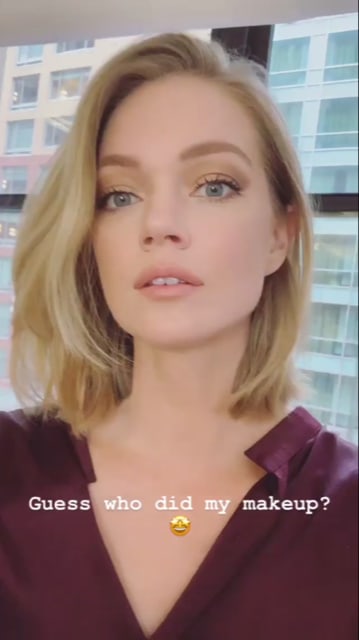 Lindsay Ellingson taking a selfie