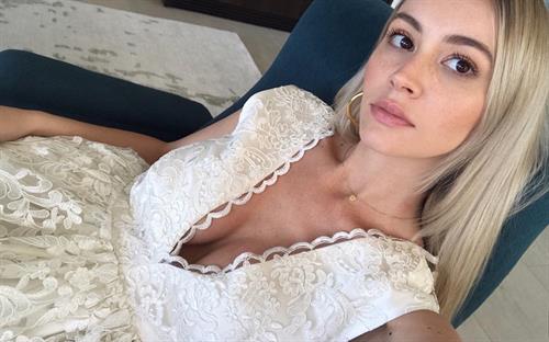 Bryana Holly taking a selfie