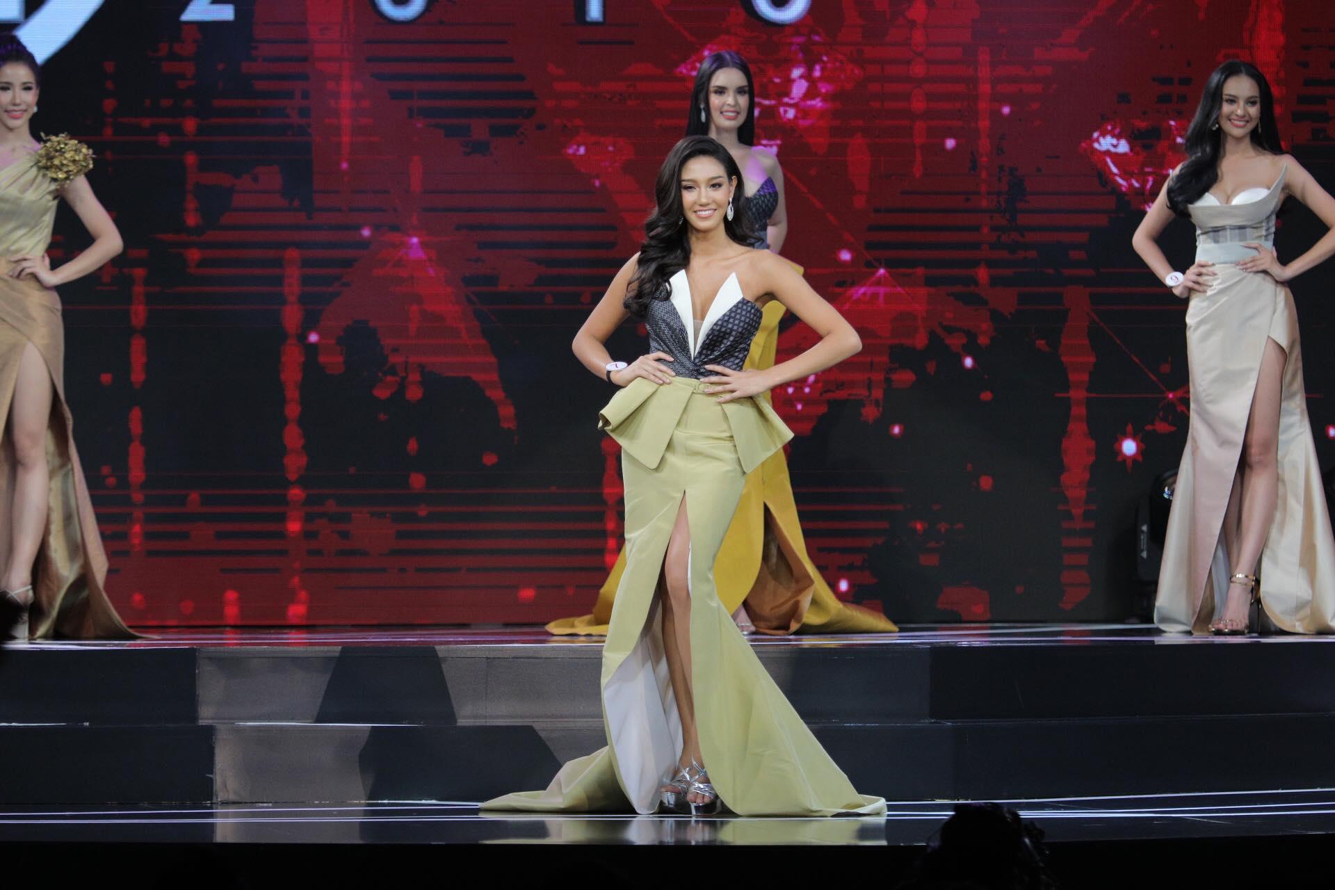 Nicolene Pichapa Limsnukan Pictures Nicolene Pichapa Limsnukan
