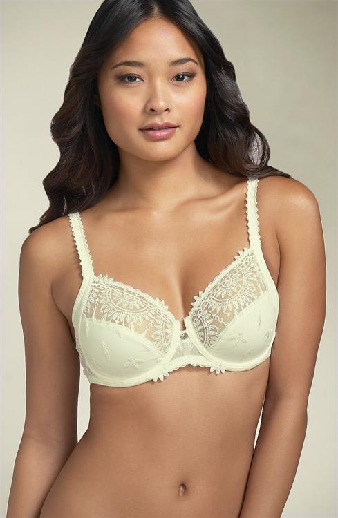 Jarah Mariano in lingerie