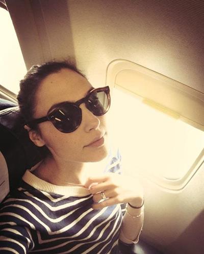 Gal Gadot taking a selfie