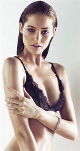 Caris Tiivel in lingerie