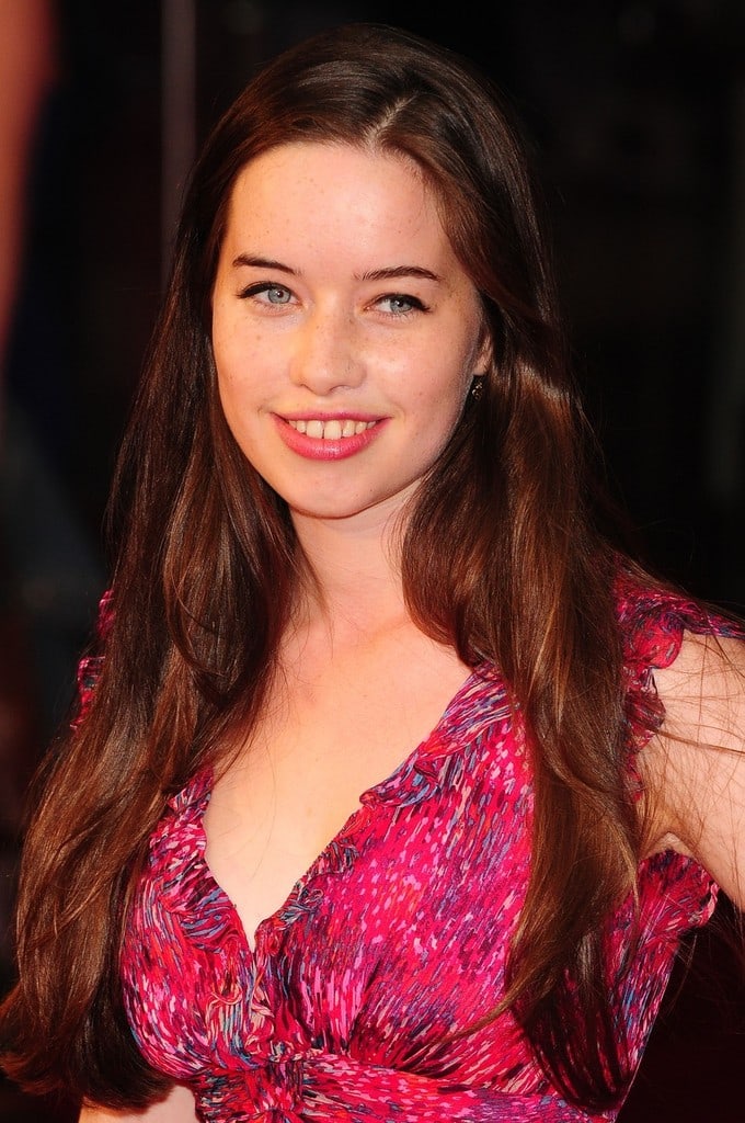 anna-popplewell