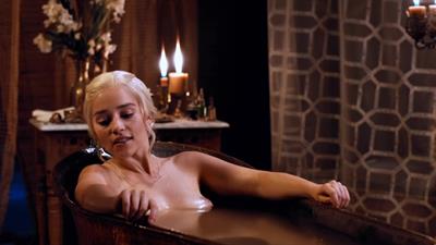 Emilia Clarke - Game of Thrones S3E8