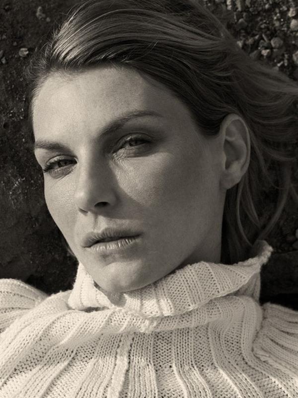 Angela Lindvall