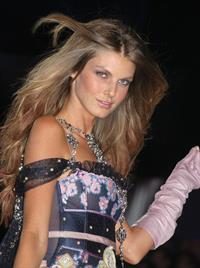 Angela Lindvall