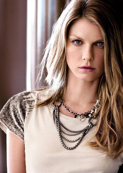 Angela Lindvall