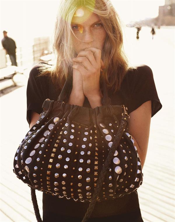 Angela Lindvall