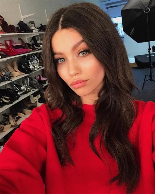 Audreyana Michelle taking a selfie