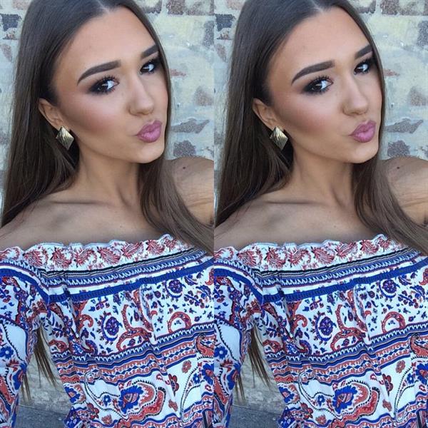 Shani Grimmond taking a selfie