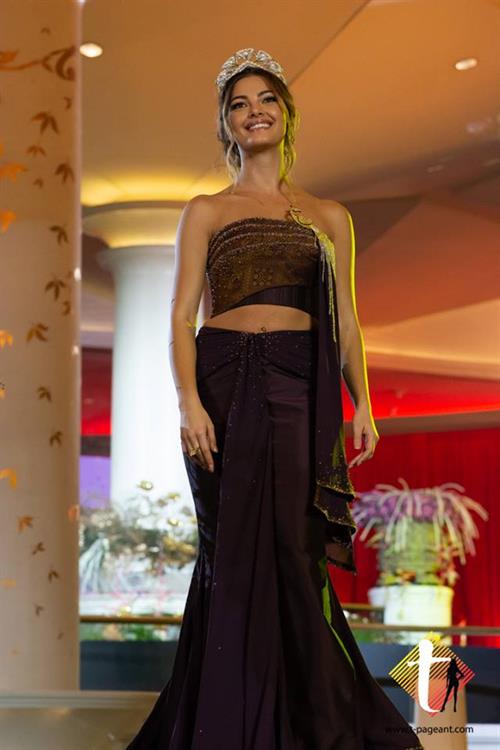 Demi-Leigh Nel-Peters