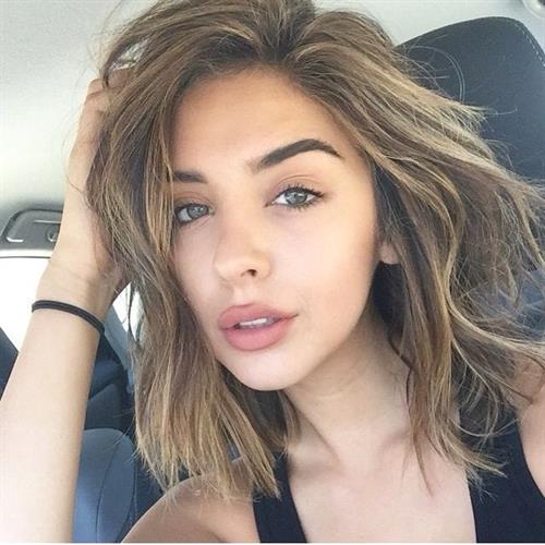 Nadia Mejia taking a selfie