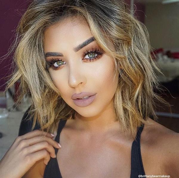 Nadia Mejia taking a selfie