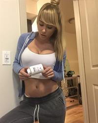 Sara Jean Underwood