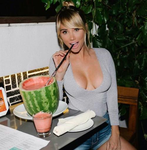 Sara Jean Underwood