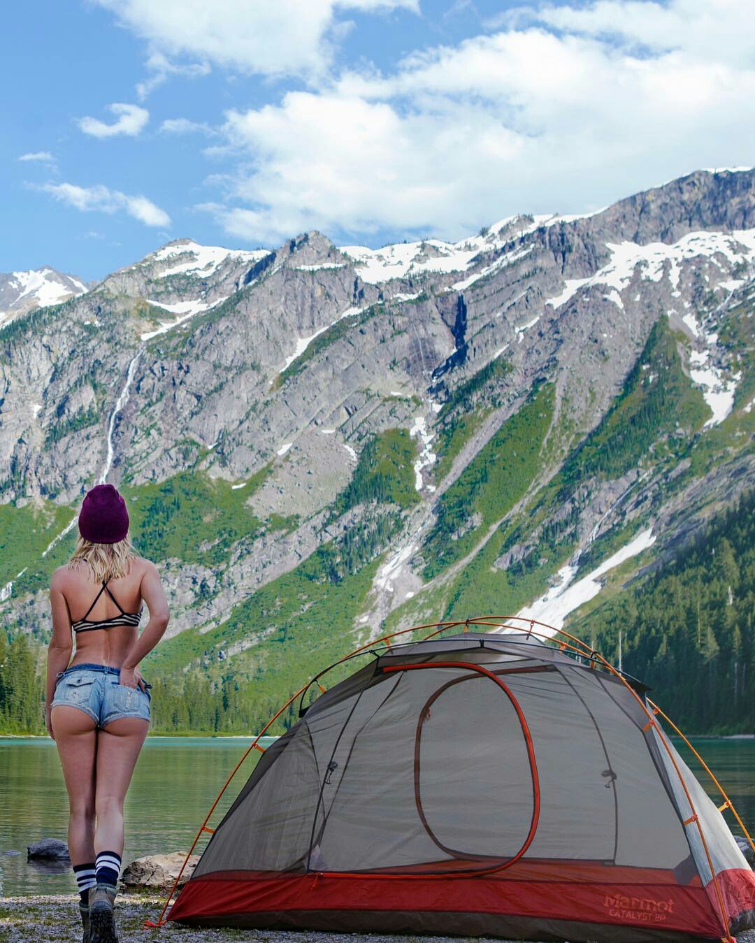 Sara Jean Underwood in a bikini - ass