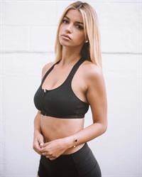 Pani Sabet Pictures All Natural