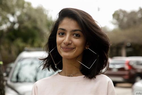 Ushna Malik Pictures Ushna Malik in a Skirt