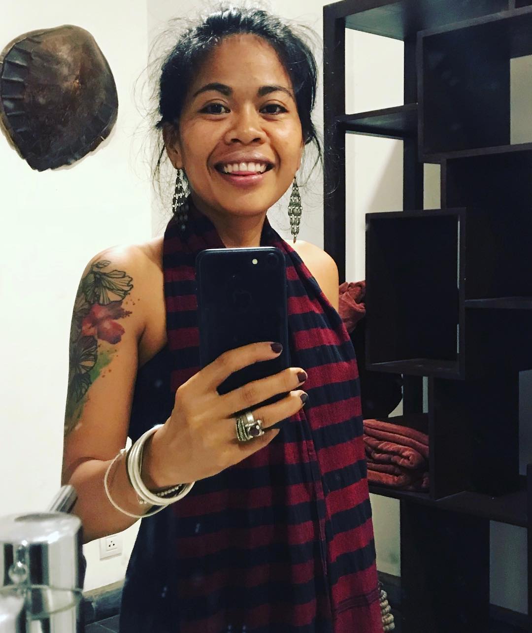 cowgirl and I loveee riding