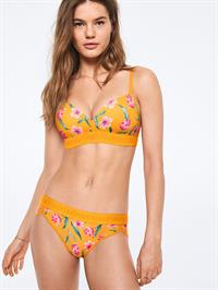 Myrthe Bolt in lingerie