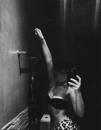 Stina Jonsson taking a selfie