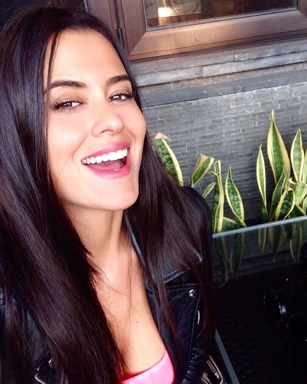 Eva Padlock taking a selfie