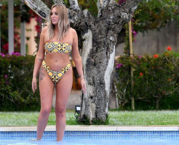 Charlotte Crosby in a sexy bikini seen by paparazzi.




























