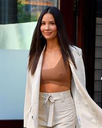 Olivia Munn braless tits pokies seen by paparazzi.



