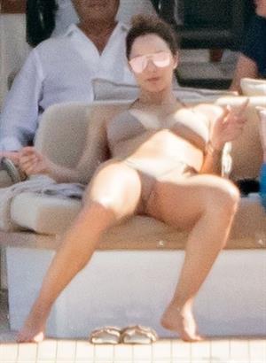 Katharine McPhee Bikini Pictures Katharine McPhee nude big boobs caught topless by paparazzi tanning.