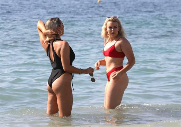 Tallia Storm sexy in a red bikini seen by paparazzi at the beach.











