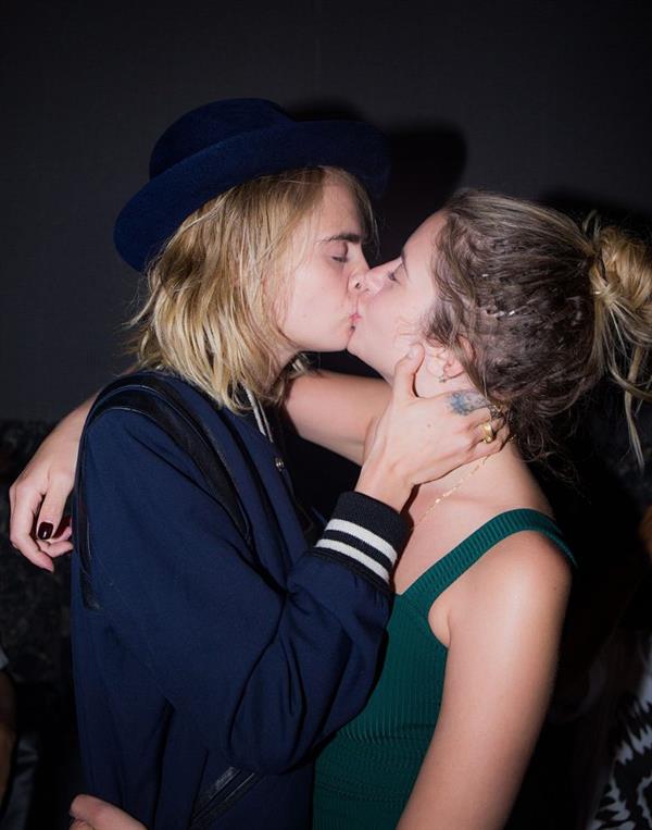 Cara Delevingne and Ashley Benson the famous lesbian couple seen kissing again.











